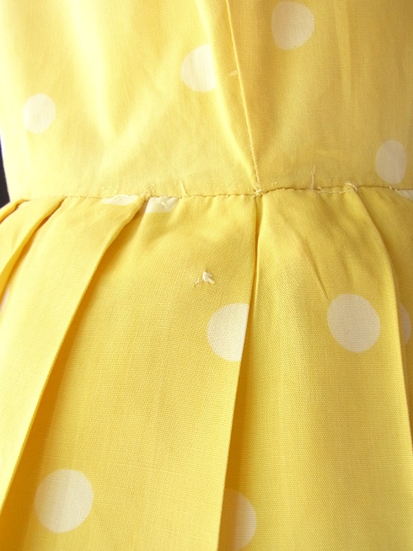 【美品】XSサイズ イエロー 水玉 ワンピース ベルト付 レトロ ヴィンテージ 美品】XSサイズ イエロー 水玉 ワンピース ベルト付 レトロ