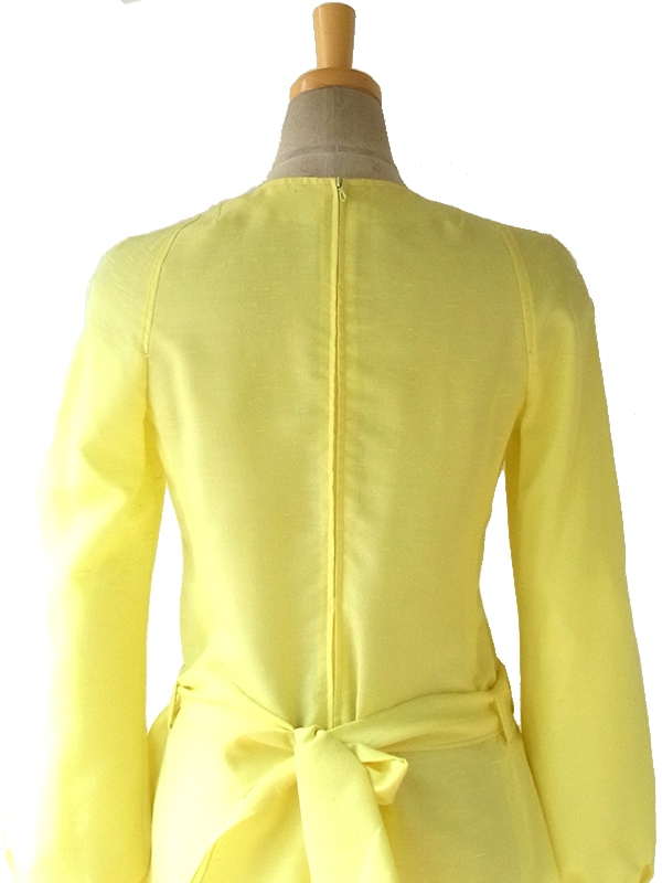 ヨーロッパ古着 フランス買い付け 60年代製 イエロー X プリーツデザイン 共布ベルト付き ヴィンテージ ワンピース 16FC113