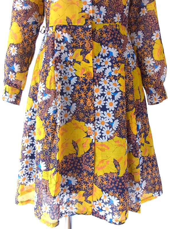 ヨーロッパ古着 フランス買い付け 60年代製 ネイビー X イエローを基調とした花柄 ヴィンテージ ワンピース 16FC310