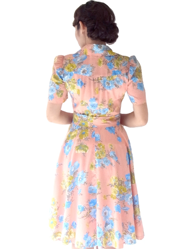 ヨーロッパ古着 50年代フランス製 ピンク X ブルー花柄 共布ベルト付き ヴィンテージ ワンピース 16FC400