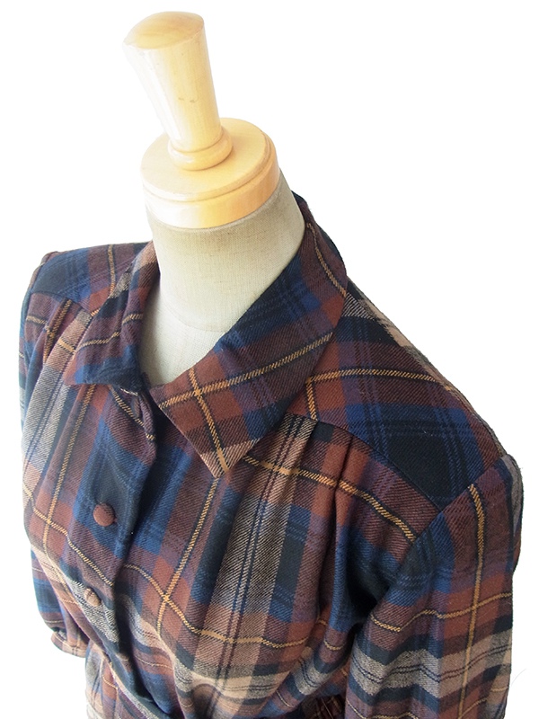 ヨーロッパ古着 フランス買い付け 60年代製 ブラウン X ブルー チェック柄 共布ベルト付き ウール ワンピース 16FC419