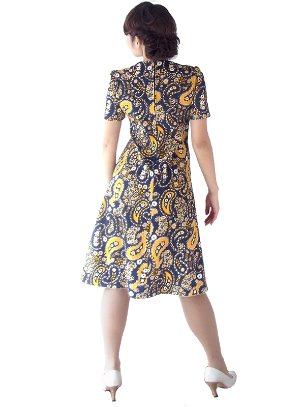 ヨーロッパ古着 フランス買い付け 60年代製 ネイビー X イエロー・ホワイト レトロ花柄 ワンピース 16FC424