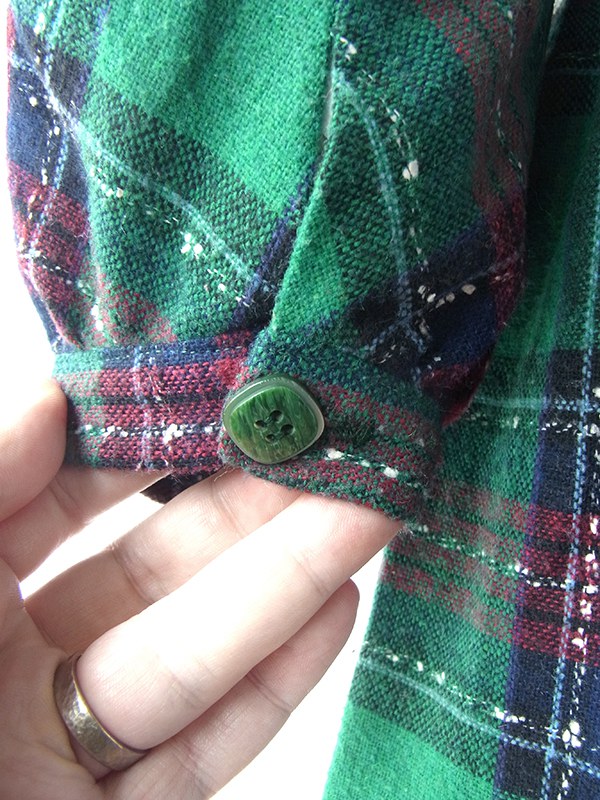 ヨーロッパ古着 フランス買い付け 60年代製 グリーン X ネイビー・レッド チェック柄 肩ボタン パフスリーブ ウール ワンピース 16FC511