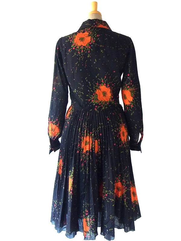 ヨーロッパ古着 ロンドン買い付け 60年代製 ブラック X レトロ花柄 共布ベルト付き ヴィンテージ プリーツ ワンピース 16OM010