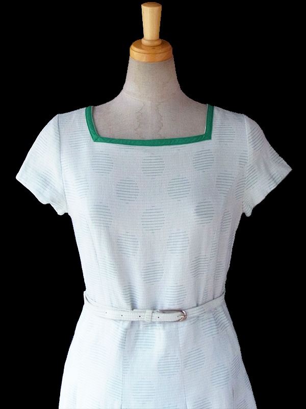 ヨーロッパ古着 ロンドン買い付け 60年代製 ホワイト X グリーン 水玉が浮かぶ生地 ベルト付き ヴィンテージ ワンピース 16OM013