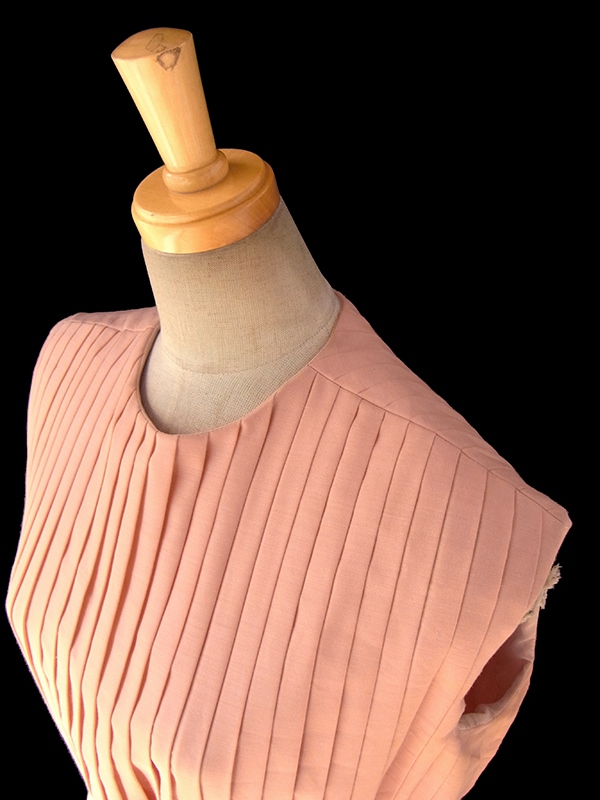 ヨーロッパ古着 ロンドン買い付け 60年代製 アプリコット 総プリーツ ヴィンテージ パーティードレス 16OM114