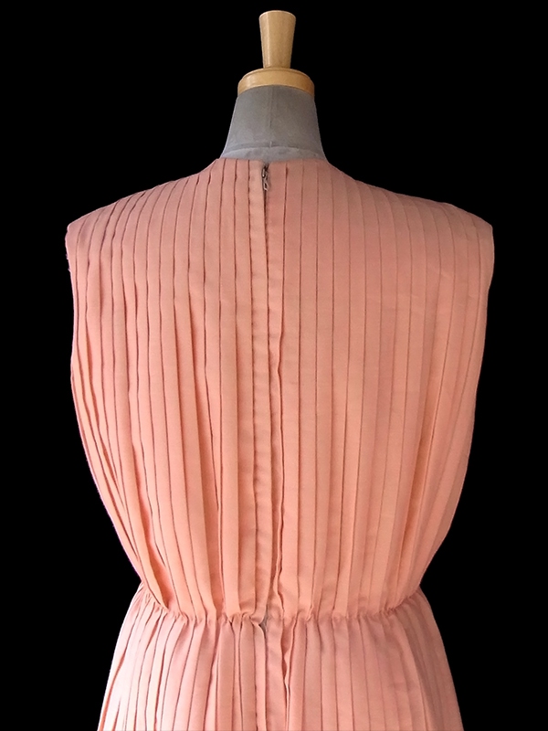 ヨーロッパ古着 ロンドン買い付け 60年代製 アプリコット 総プリーツ ヴィンテージ パーティードレス 16OM114