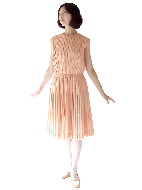 ヨーロッパ古着 ロンドン買い付け 60年代製 アプリコット 総プリーツ ヴィンテージ パーティードレス 16OM114