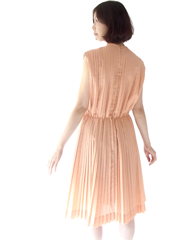 ヨーロッパ古着 ロンドン買い付け 60年代製 アプリコット 総プリーツ ヴィンテージ パーティードレス 16OM114