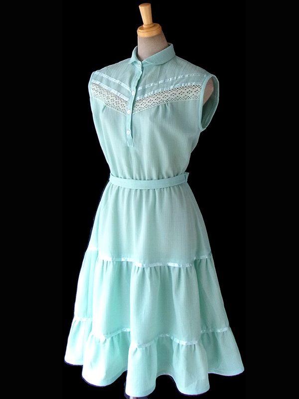 ヨーロッパ古着 ロンドン買い付け 60年代製 ミントブルー X カットレース・テープ装飾 共布ベルト付き ワンピース 16OM403