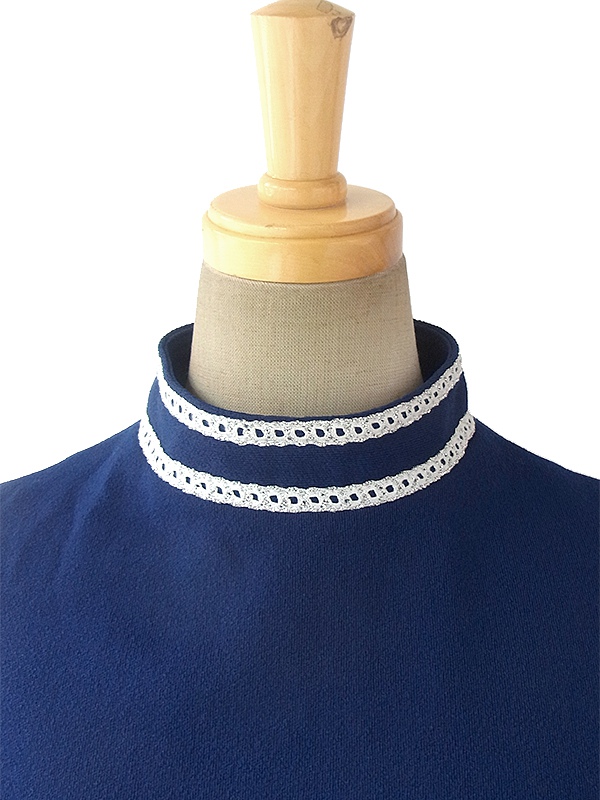 ヨーロッパ古着 ロンドン買い付け 60年代製 ロイヤルブルー X ホワイト・シルバーラメのテープ飾り ワンピース 16OM404