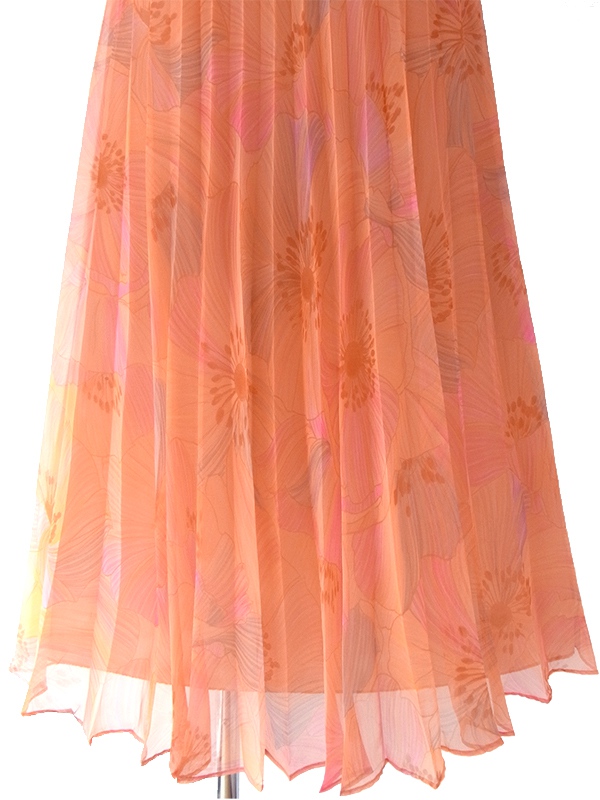 ヨーロッパ古着 ロンドン買い付け 60年代製 アプリコットオレンジ X 繊細な花柄プリント シフォン プリーツ ワンピース 16OM408