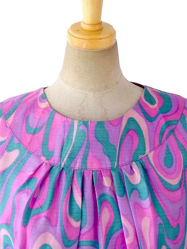 ヨーロッパ古着 ロンドン買い付け 60年代製 パープル・ピンクトーンのレトロサイケプリント ワンピース 16OM607