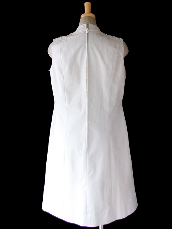 ヨーロッパ古着 ロンドン買い付け アイボリー X レース装飾 ボックスプリーツ ヴィンテージ ワンピース 16OM618