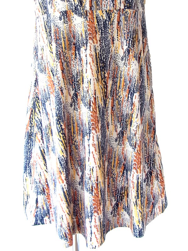 ヨーロッパ古着 ロンドン買い付け 70年代製 オフホワイト X ブラック・イエロー レトロ柄 ヴィンテージ ワンピース 16OM716