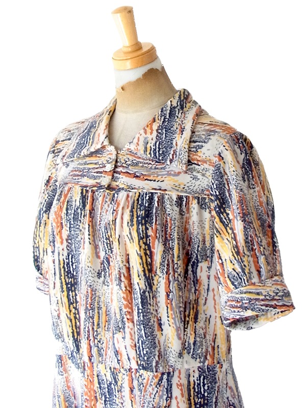 ヨーロッパ古着 ロンドン買い付け 70年代製 オフホワイト X ブラック・イエロー レトロ柄 ヴィンテージ ワンピース 16OM716