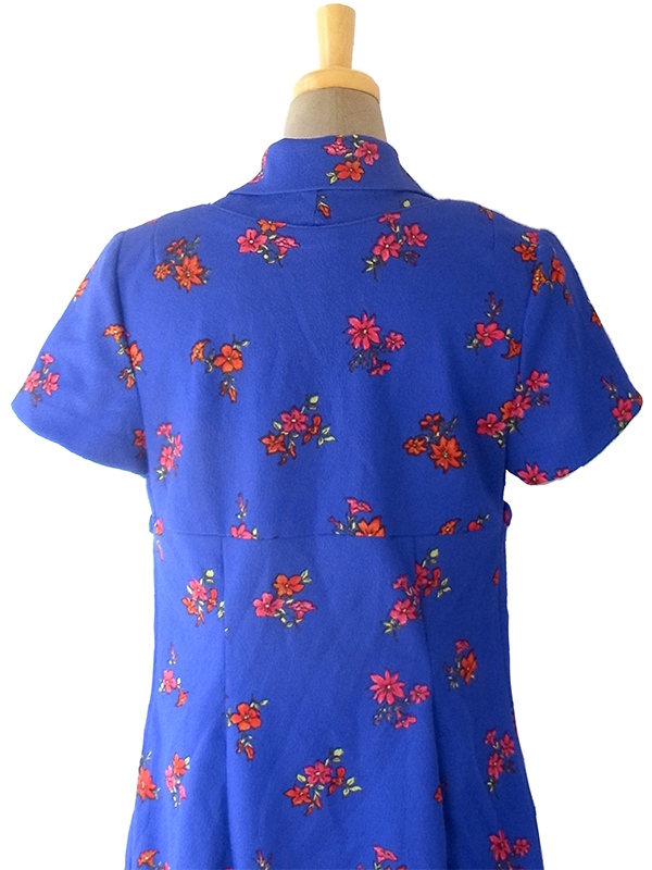 ヨーロッパ古着 ロンドン買い付け 70年代製 ブルー X 花柄 リボン紐 レトロワンピース 16OM722