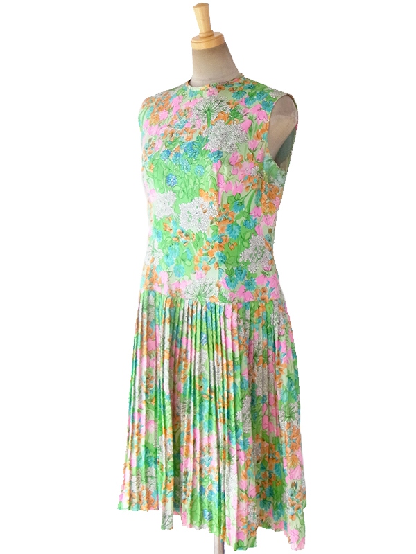 送料無料 ロンドン買い付け 70年代製 ライムグリーン X カラフルな花柄イラスト プリーツ ワンピース 16om738 ヨーロッパ古着