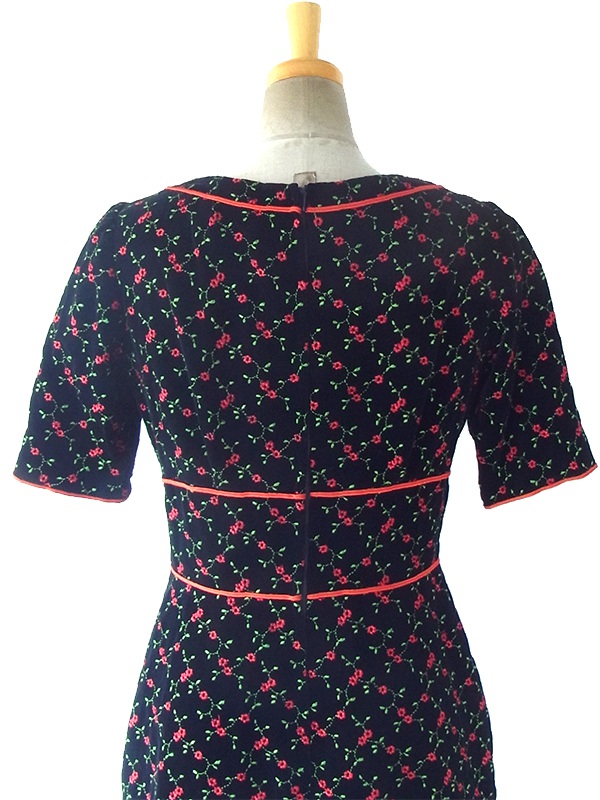 ヨーロッパ古着 ロンドン買い付け 60年代製 ブラック X 薔薇刺繍  共布巾着付き ロング ベルベット ドレス 16OM907