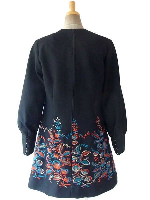 ヨーロッパ古着 ロンドン買い付け 70年代製 ブラック X ブルー・ゴールド・オレンジ ポタニカル柄刺繍 レトロ ワンピース 17BS208