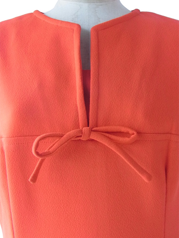 ヨーロッパ古着 ロンドン買い付け 70年代製 オレンジ X 胸元リボン シームデザイン レトロ ワンピース 17BS209