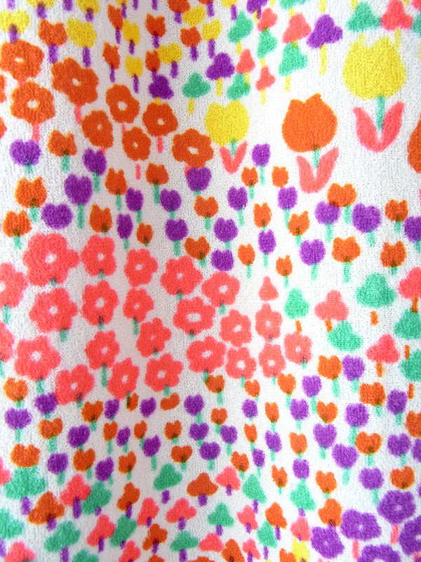ヨーロッパ古着 70年代製 ホワイト X カラフル小花柄 ロールカラー パイル地 ヴィンテージ ワンピース 17CC002
