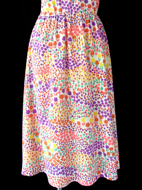 ヨーロッパ古着 70年代製 ホワイト X カラフル小花柄 ロールカラー パイル地 ヴィンテージ ワンピース 17CC002