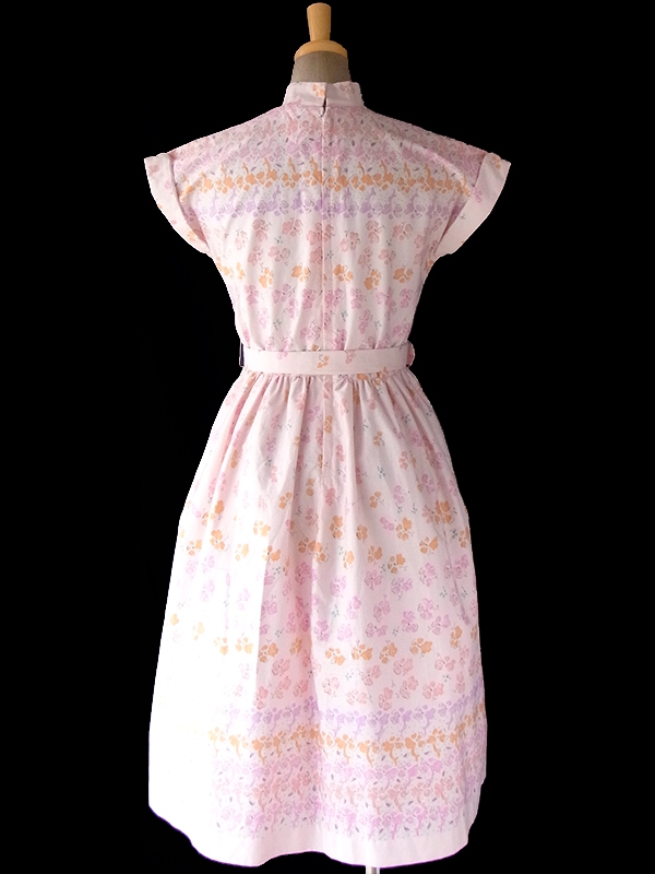 ヨーロッパ古着 60年代製 ピンク X 淡いオレンジ・パープル 小花柄 ベルト付き スタンドカラー ワンピース 17CC004