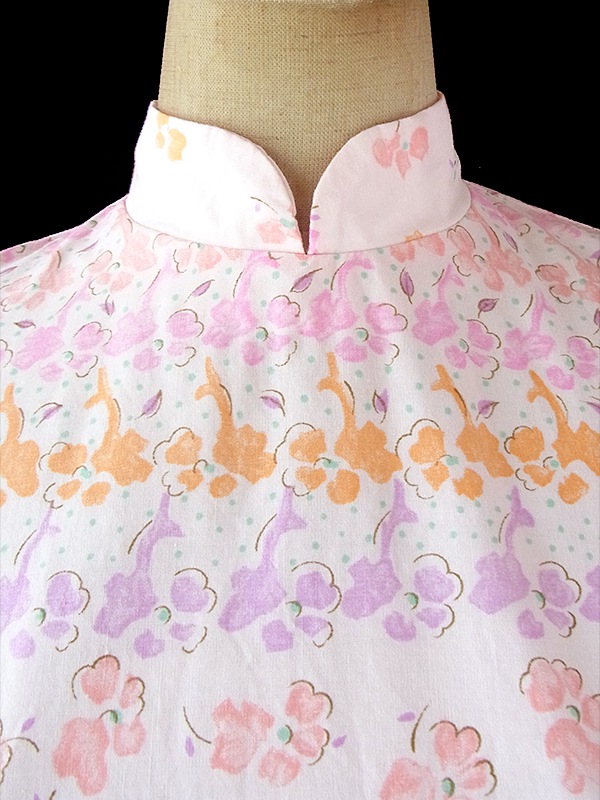 ヨーロッパ古着 フランス買い付け 60年代製 ピンク X 淡いオレンジ・パープル 小花柄 ベルト付き スタンドカラー ワンピース 17CC004