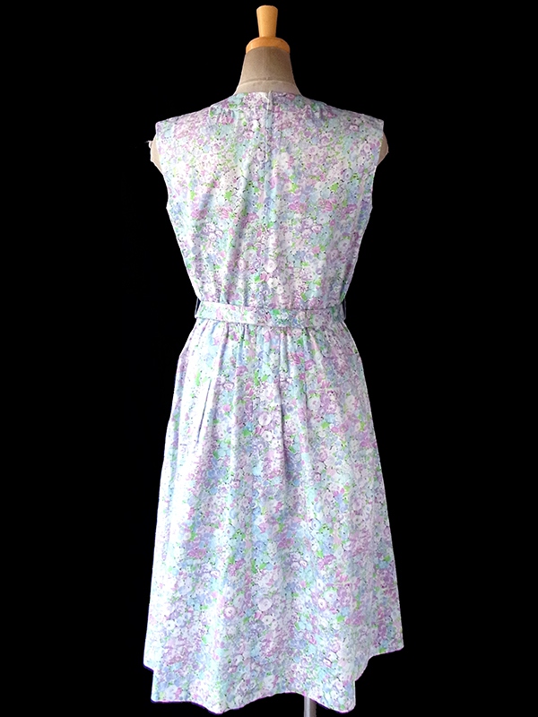 ヨーロッパ古着 60年代製 淡いブルー・パープル・グリーン 小花柄 共布ベルト付き ヴィンテージ ワンピース 17CC005
