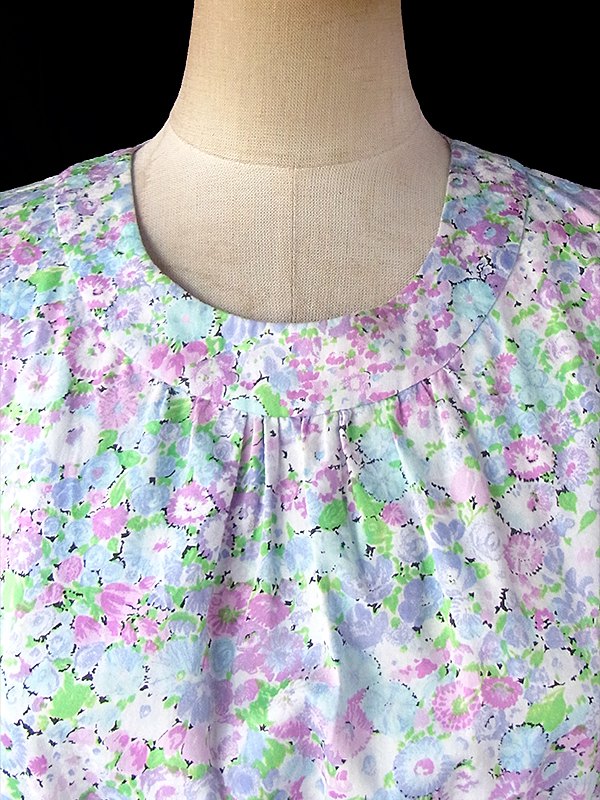 ヨーロッパ古着 60年代製 淡いブルー・パープル・グリーン 小花柄 共布ベルト付き ヴィンテージ ワンピース 17CC005