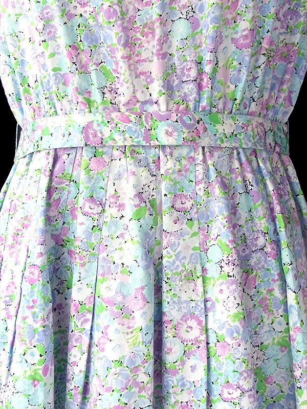 ヨーロッパ古着 60年代製 淡いブルー・パープル・グリーン 小花柄 共布ベルト付き ヴィンテージ ワンピース 17CC005
