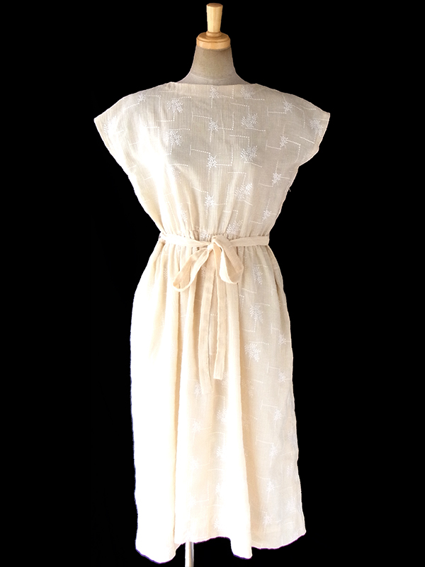 ヨーロッパ古着 フランス買い付け 60年代製 アイボリー X リーフ柄織り ガーゼ生地 共布ベルト付き ワンピース 17CC006