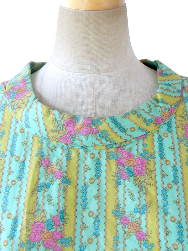 ヨーロッパ古着 フランス買い付け 60年代製 水色 X ライムグリーン 花柄の壁紙風プリント ワンピース 17FC004