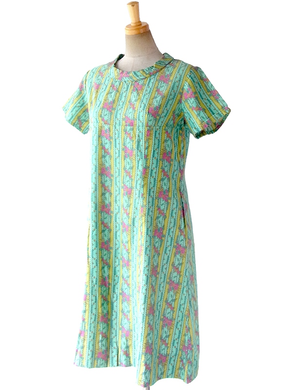 ヨーロッパ古着 フランス買い付け 60年代製 水色 X ライムグリーン 花柄の壁紙風プリント ワンピース 17FC004