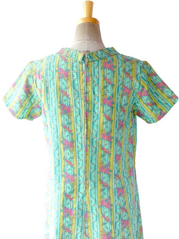 ヨーロッパ古着 フランス買い付け 60年代製 水色 X ライムグリーン 花柄の壁紙風プリント ワンピース 17FC004