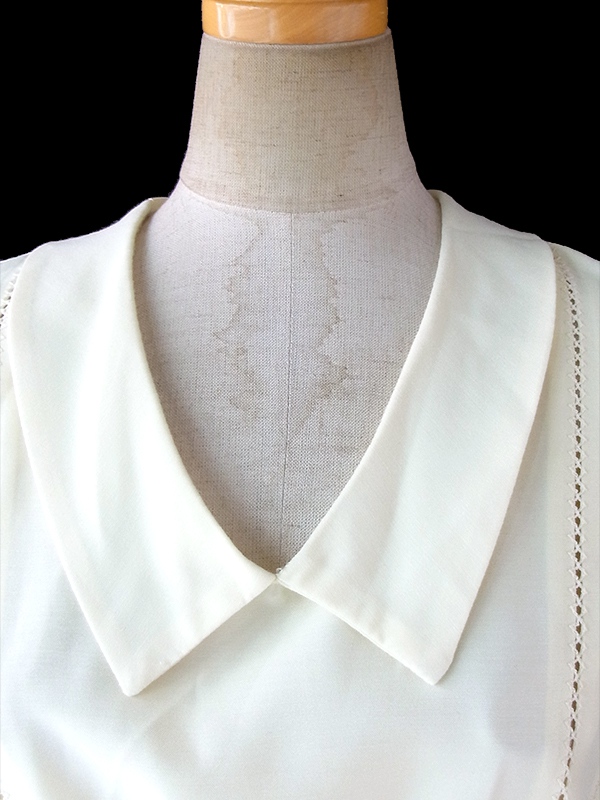 ヨーロッパ古着 フランス買い付け 60年代製 オフホワイト X ステッチデザイン 共布ベルト付き ヴィンテージ ワンピース 17FC017