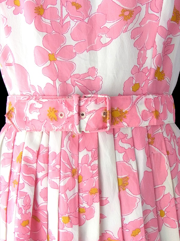 ヨーロッパ古着 フランス買い付け 70年代製 ピンク X 花柄 共布ベルト付き プリーツ ワンピース 17FC307