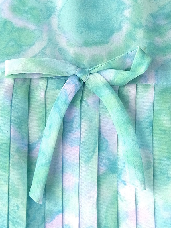 ヨーロッパ古着 フランス買い付け 60年代製 水色 X 水彩のような淡い模様 シフォン地 プリーツ ワンピース 17FC321