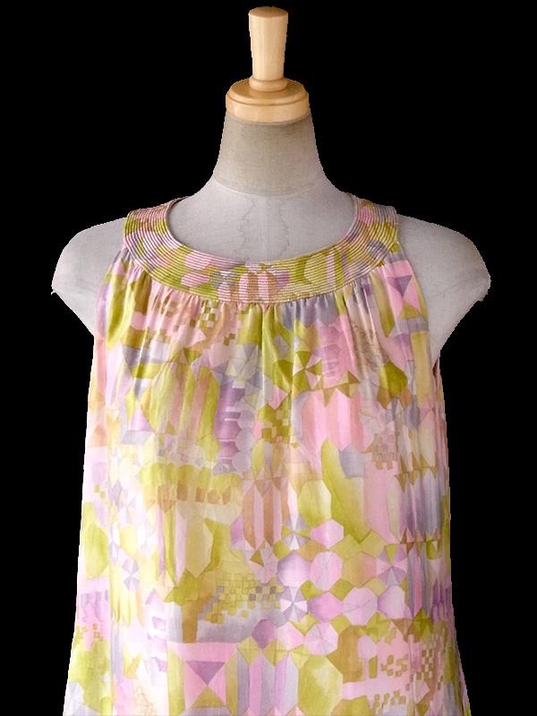 ヨーロッパ古着 フランス買い付け 60年代製 水彩のような色彩のレトロ柄 Aライン ヴィンテージ サテン ワンピース 17FC322