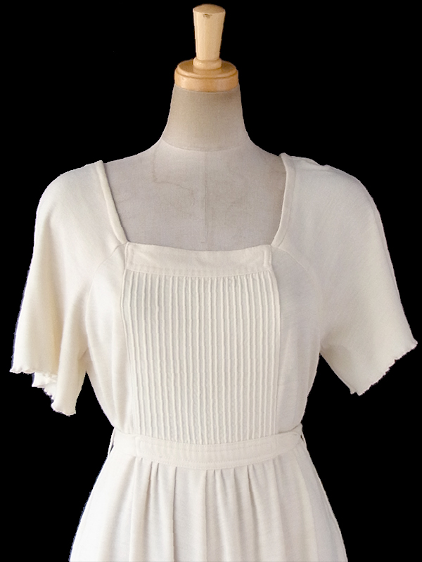 ヨーロッパ古着 フランス買い付け 60年代製 オフホワイト X フレア・ギャザーフリルデザイン  ヴィンテージ ワンピース 17FC323