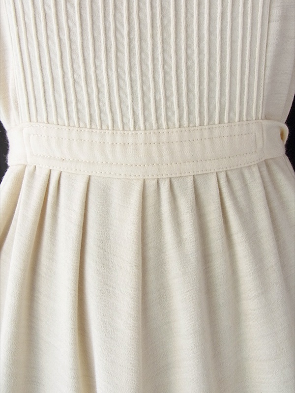 ヨーロッパ古着 フランス買い付け 60年代製 オフホワイト X フレア・ギャザーフリルデザイン  ヴィンテージ ワンピース 17FC323