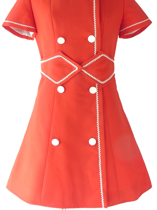 ヨーロッパ古着 フランス買い付け 60年代製 レッド X ホワイト デザインベルト 山道テープ ヴィンテージ ワンピース 17FC402