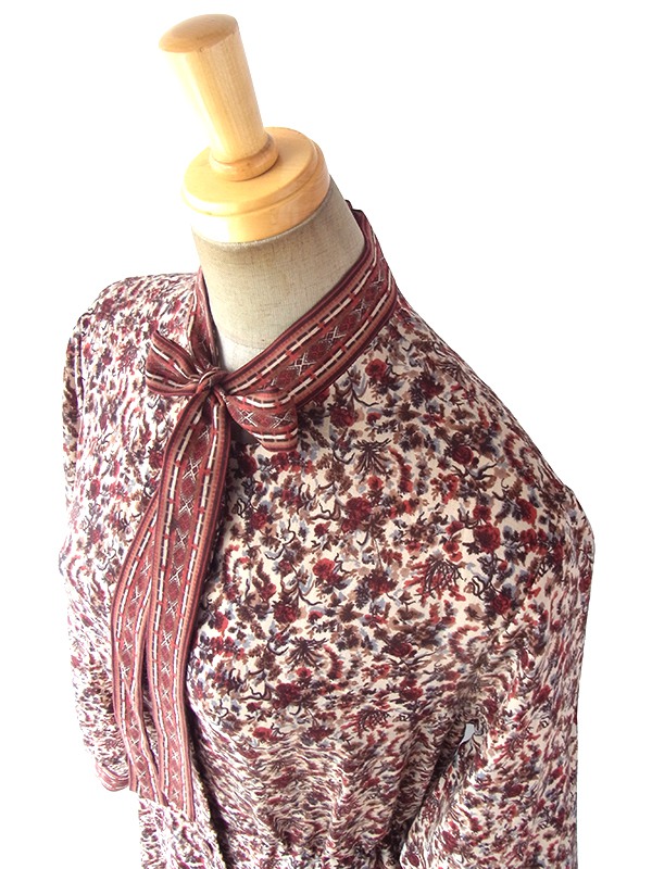 ヨーロッパ古着 フランス買い付け 70年代製 ベージュ X ブラウン・レッド 草花柄 ボウタイ ワンピース 17FC405