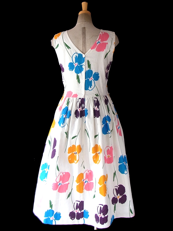 ヨーロッパ古着 フランス買い付け 60年代製 ホワイト X カラフル花柄 ポケット付き ヴィンテージ ワンピース 17FC413