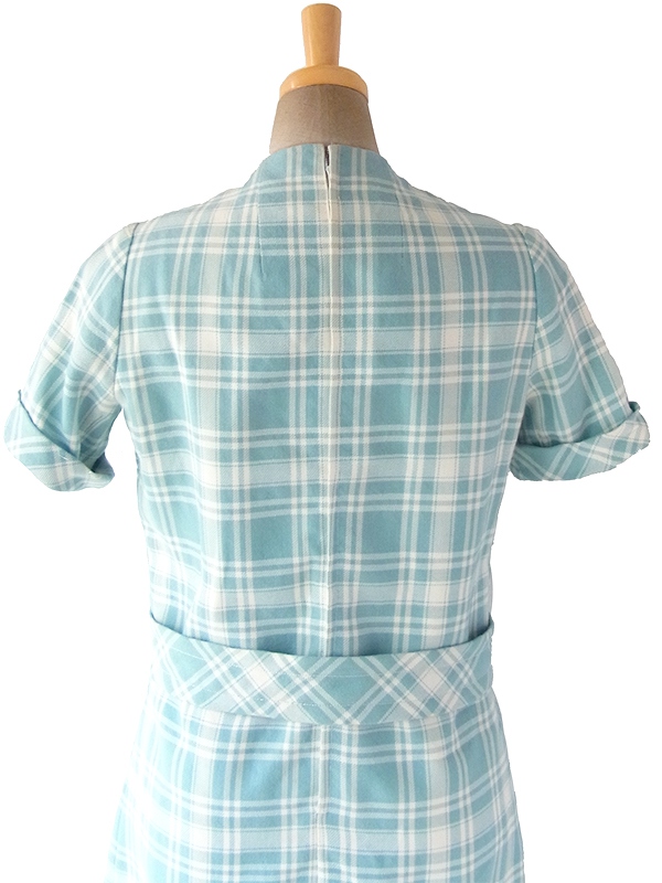 ヨーロッパ古着 フランス買い付け 60年代製 水色 X ホワイト チェック柄 ベルト風デザイン ウール ワンピース 17FC414