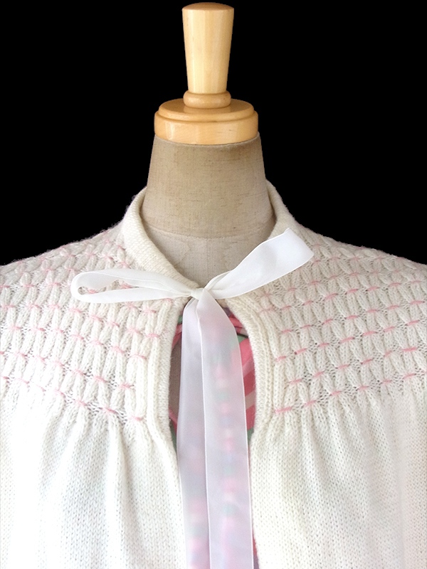 ヨーロッパ古着 フランス買い付け 60年代製 ホワイト X ピンク シャーリング リボン付き ウール カーディガン 17FC421