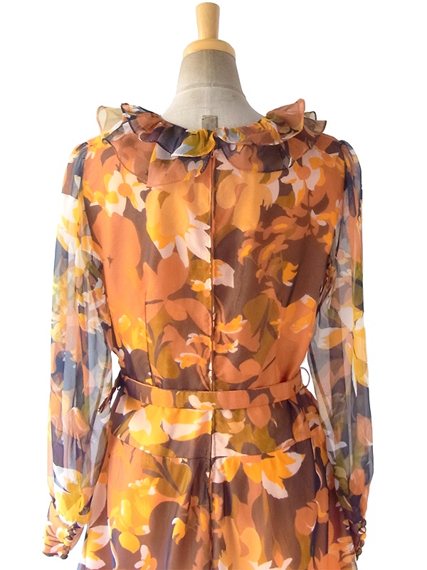 ヨーロッパ古着 フランス買い付け 70年代製 オレンジ X ブラウン 花柄プリント フリル襟 共布ベルト付き ワンピース 17FC506