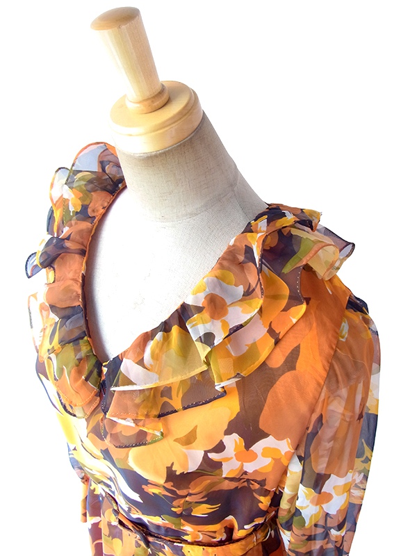 ヨーロッパ古着 フランス買い付け 70年代製 オレンジ X ブラウン 花柄プリント フリル襟 共布ベルト付き ワンピース 17FC506