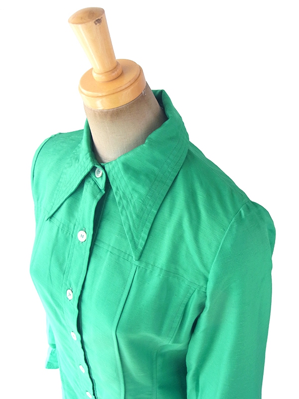 ヨーロッパ古着 60年代フランス製 光沢のあるエメラルドグリーン X ステッチデザイン サテン ワンピース 17FC507